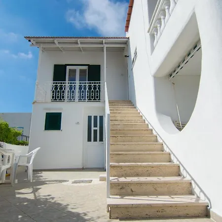 Lucia Maison * Forio (Isola d'Ischia)